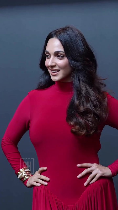 KIARA SIZZLING SEXY CURVY MILF NEVER FAILS TO SEDUCE HQ VIDEO AND MORE 24