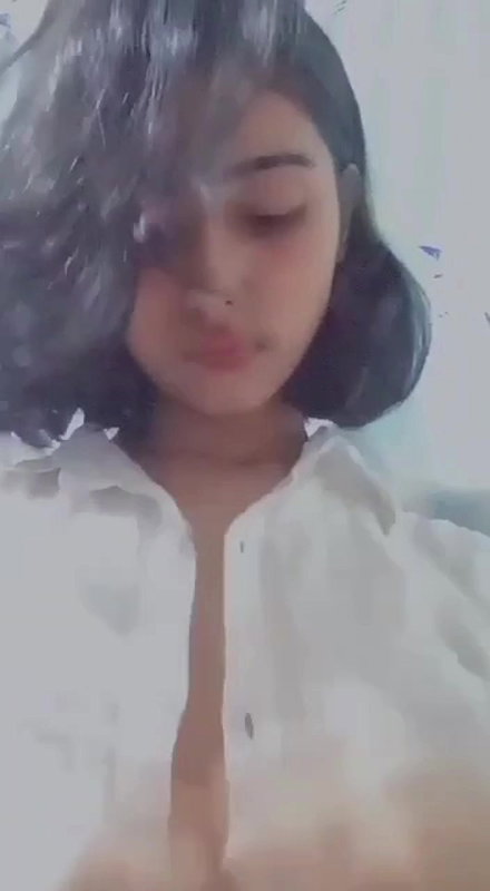 cute desi girl showing tits 22