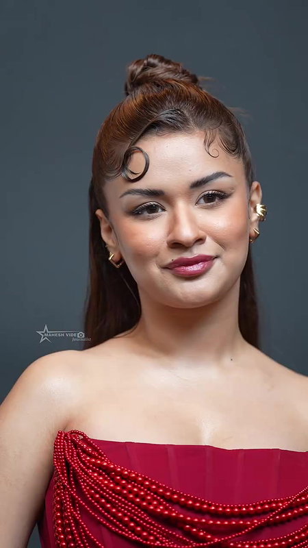 AVNEET KAUR IRRESISTIBLE HOTTIE SEXY IN OFF SHOULDER DRESS 24