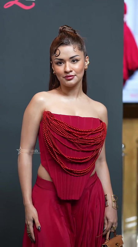 AVNEET KAUR IRRESISTIBLE HOTTIE SEXY IN OFF SHOULDER DRESS 24