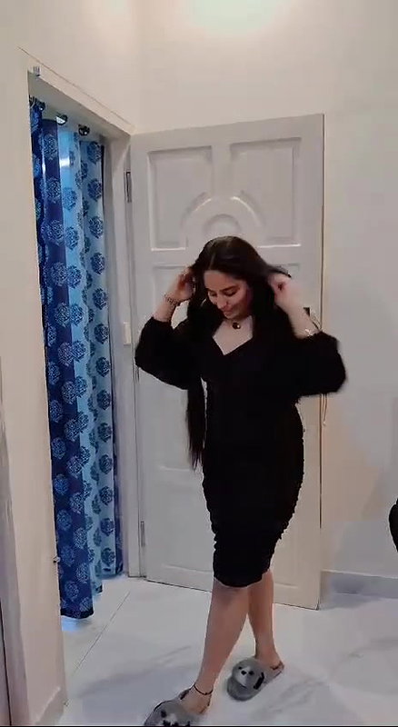 BEAUTIFUL DESI BHABHI STRIPPING SHOWING NUDE BODY & PUSSY FINGERING 7 CLIPS 28