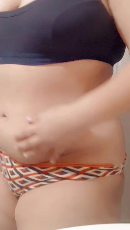 Beautiful Chubby Tanker Gf Showing updates9