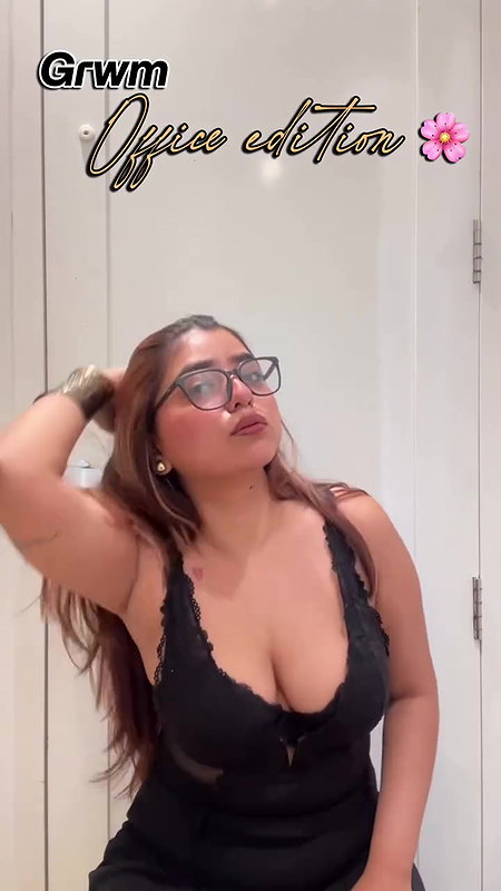 busty desi lady huge tits and cleavage in black top 22