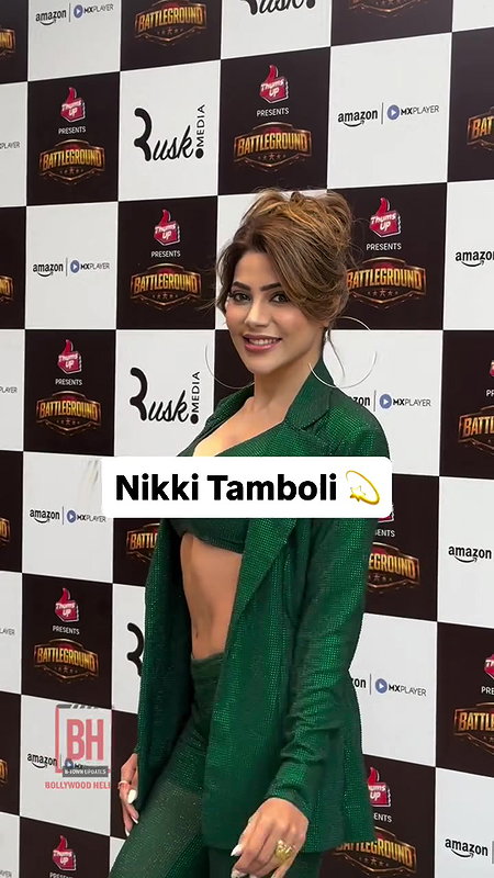 NIKKI TAMBOLI SEXY DIVA RAUNCHY FIGURE TEASE AT EVENT 22