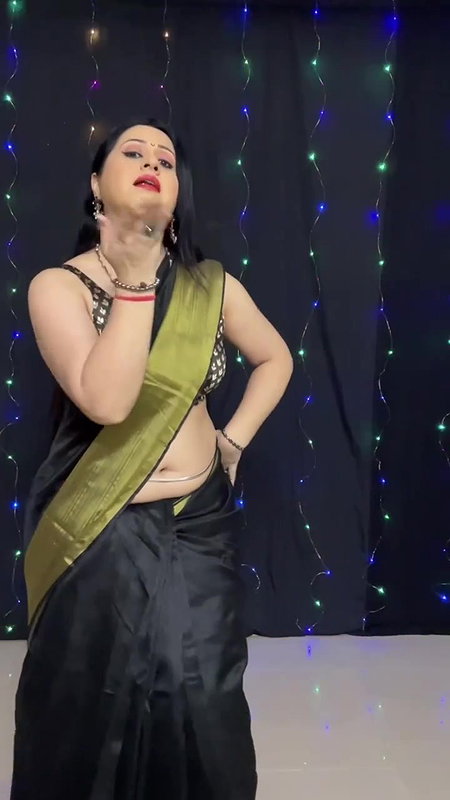 anjali rana hot sizzling dance in black saree and belly chain 22