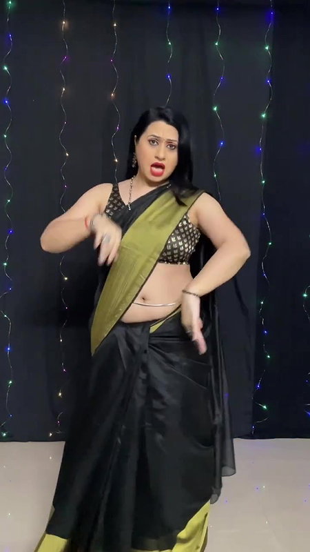 anjali rana hot sizzling dance in black saree and belly chain 22
