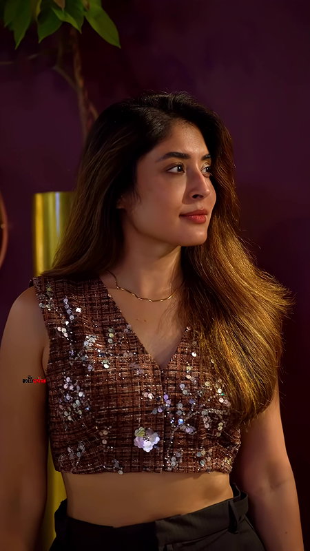 KRITIKA KAMRA GLAMOROUS BABE DESIRED LOOKS HQ 22