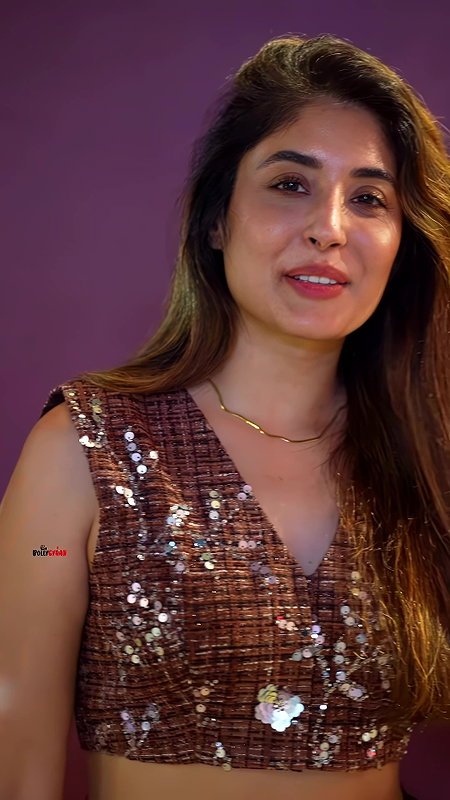 KRITIKA KAMRA GLAMOROUS BABE DESIRED LOOKS HQ 22