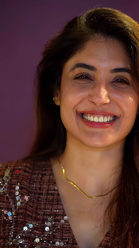 KRITIKA KAMRA GLAMOROUS BABE DESIRED LOOKS HQ 22
