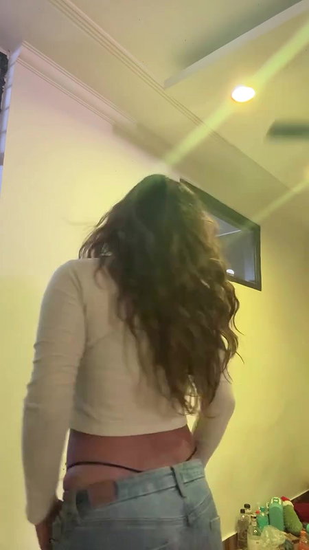 hot sexy girl wide tummy and navel in white top 22