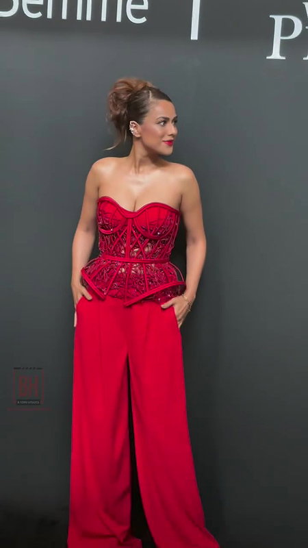 NIA SLUTTY OPEN DEEP CLEAVAGE LUSTY IN OFF SHOULDER DRESS YUMM 22