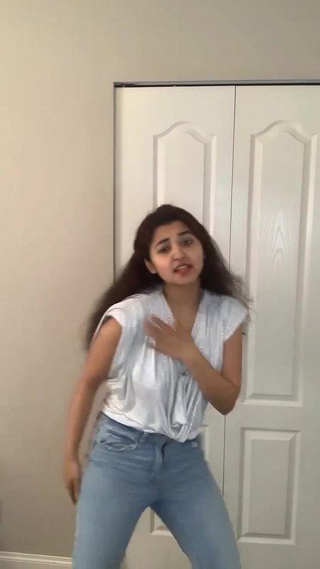 malayali nri girl bouncing tits in silver costume 22
