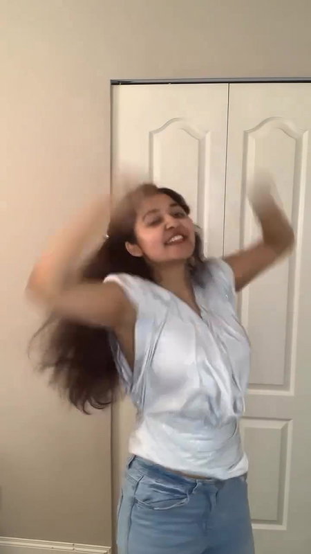 malayali nri girl bouncing tits in silver costume 22