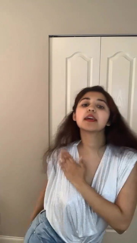 malayali nri girl bouncing tits in silver costume 22