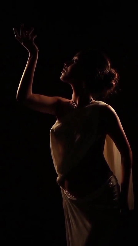Sexy Hot Dusky Model Topless Saree Shoot 22