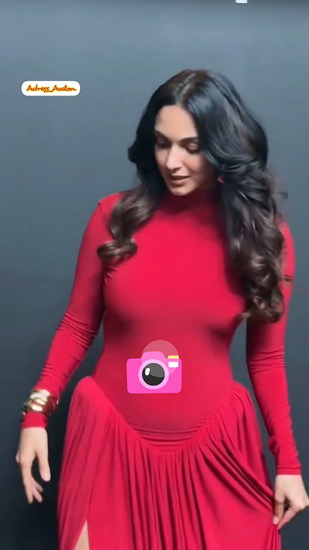 MOMMY KIARA ADVANI FLAUNTS HER SLUTTY LOOKS HQ VIDEOS 24