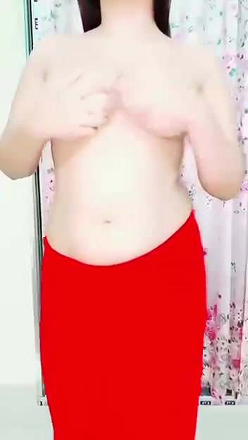 CUTE DESI BENGALI MAAL STRIPPING SHOWING NUDE BATHING & HARD FUCKED BY LOVER ~7 CLIPS 25