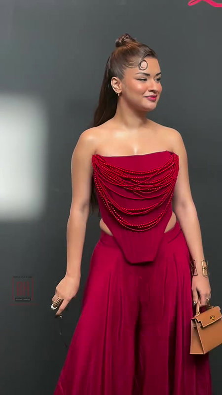 AVNEET KAUR IRRESISTIBLE HOTTIE SEXY IN OFF SHOULDER DRESS 28
