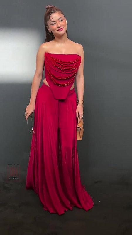 AVNEET KAUR IRRESISTIBLE HOTTIE SEXY IN OFF SHOULDER DRESS 28