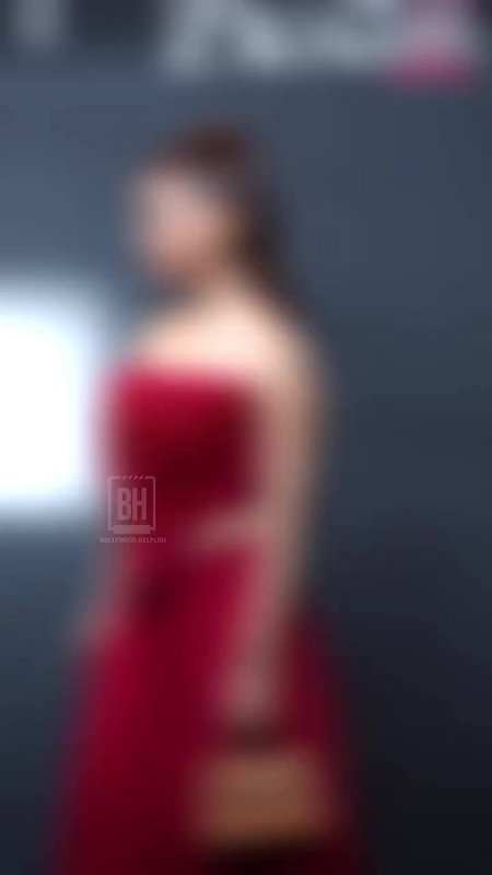 AVNEET KAUR IRRESISTIBLE HOTTIE SEXY IN OFF SHOULDER DRESS 26