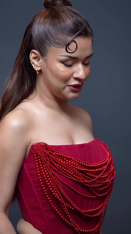AVNEET KAUR IRRESISTIBLE HOTTIE SEXY IN OFF SHOULDER DRESS 26