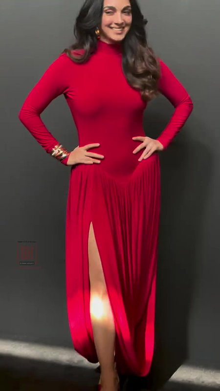 KIARA SIZZLING SEXY CURVY MILF NEVER FAILS TO SEDUCE HQ VIDEO AND MORE 26
