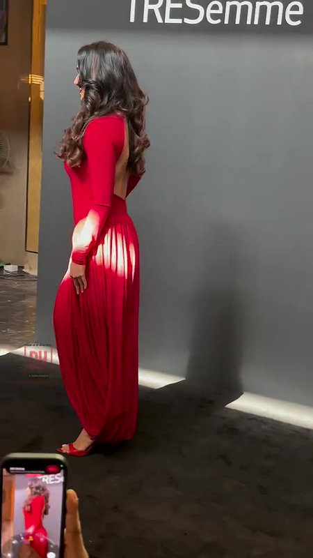 KIARA SIZZLING SEXY CURVY MILF NEVER FAILS TO SEDUCE HQ VIDEO AND MORE 26