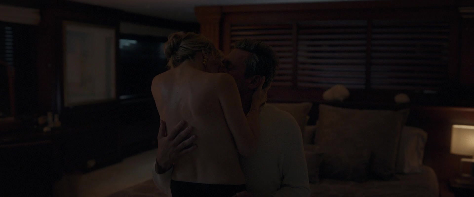Your Friends and Neighbors S2E5 nude scenes Bojana Novakovic, Amanda Peet 22