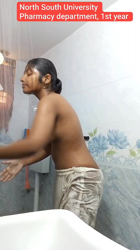 DESI BEAUTIFUL BHABHI DRESS CHANGE AFTER BATHING BIG BOOBS & THICK ASS lPCAM CAPTURED 26