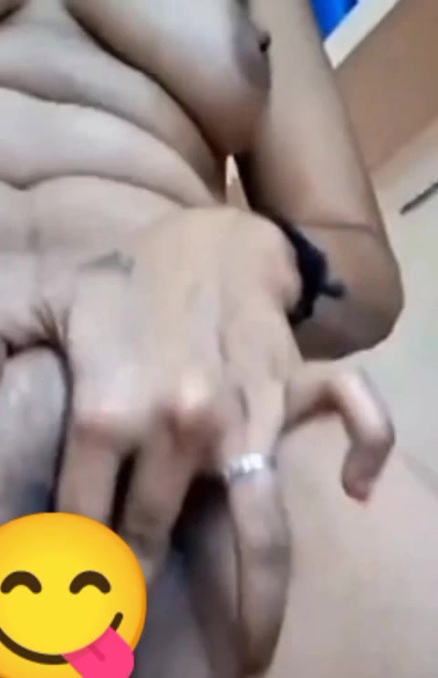 TAMIL HORNY GIRL UNDRESS SAREE SQUEEZING BOOBS FINGERING HER PUSSY 22