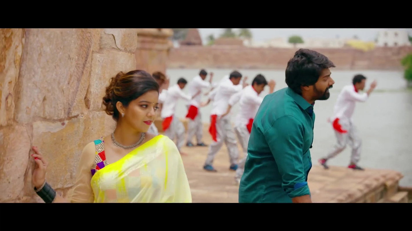Swathi Reddy Meaty Body Saree Seductive Romance Hottest 4K Song Tripura2