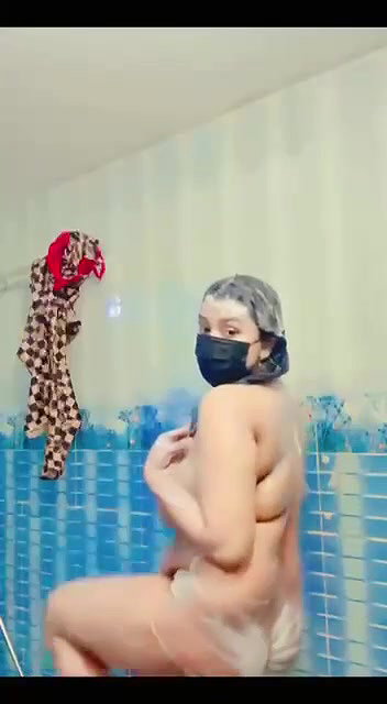 CUTE DESI BENGALI MAAL STRIPPING SHOWING NUDE BATHING & HARD FUCKED BY LOVER ~7 CLIPS 27
