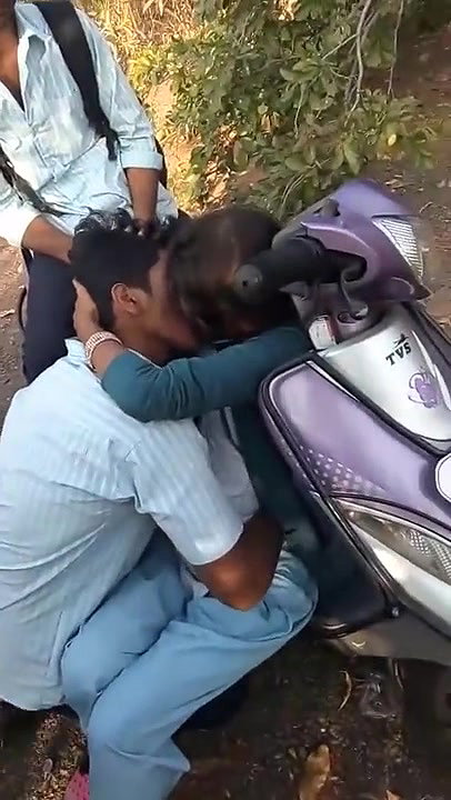 Swathi Teacher Fucking With Students In Forest For Money 22