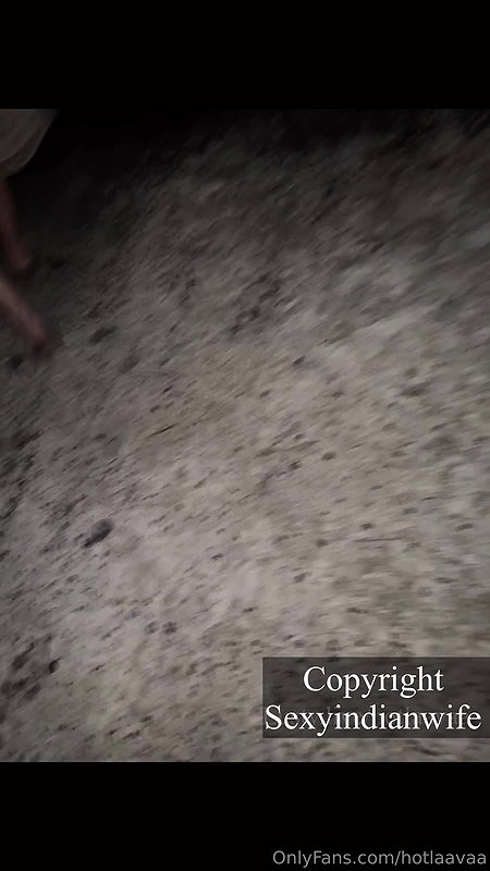 Sexyindianwife nude walking outside road and pussy fingering dare video 22