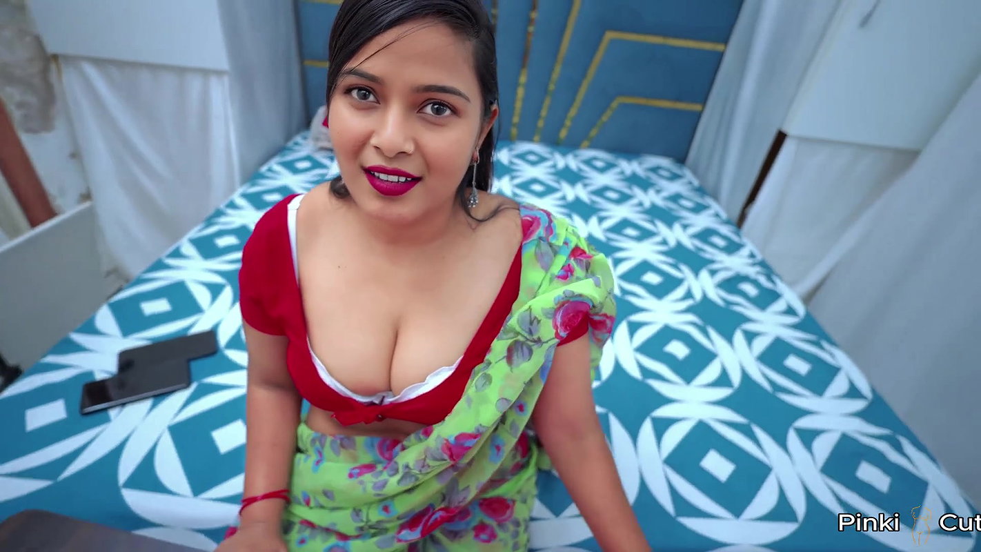 Chachi accidently sent nude pics to her bhatija, stepson ask her for fuck and she fucked by bhatija in HINDI Audio