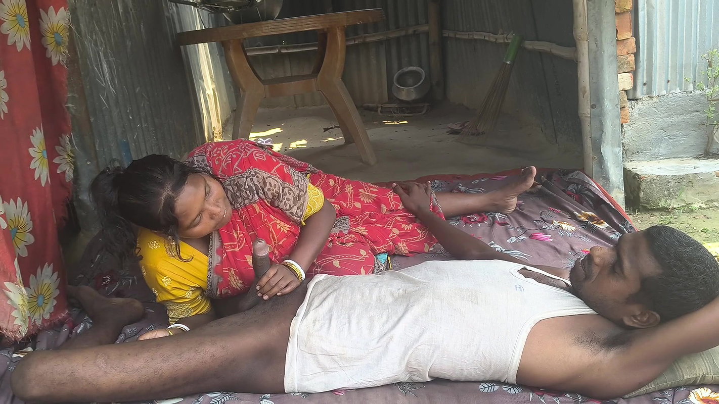 Desi pados ki housewife Ne Aakar chudai karne Diya fouking sex