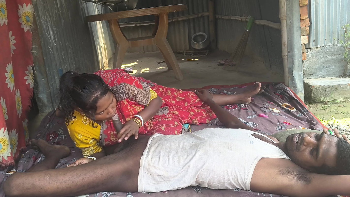 Desi pados ki housewife Ne Aakar chudai karne Diya fouking sex