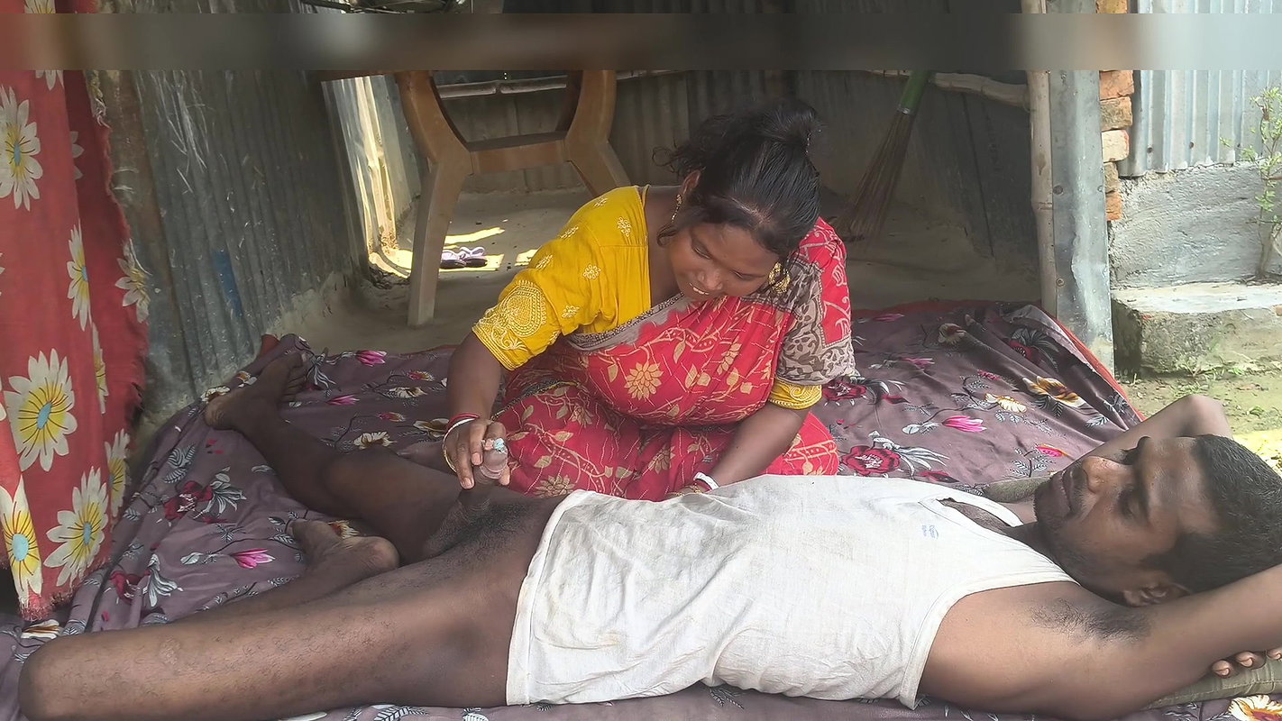Desi pados ki housewife Ne Aakar chudai karne Diya fouking sex