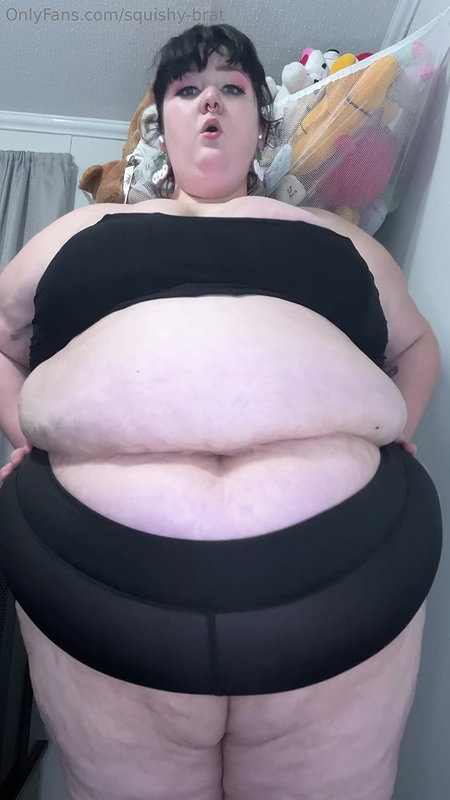 A safada BBW Joaninha em sua primeira vez no porno tirou a mascara e fez anal ate ganhar leite dos machos_26452730