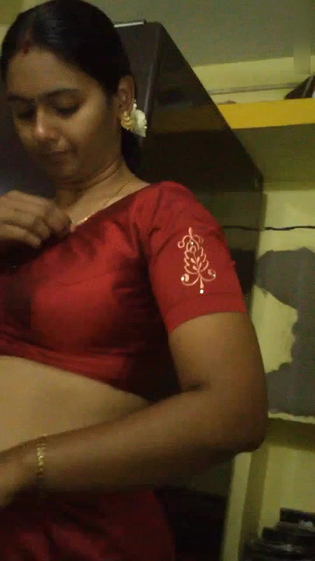 BEAUTIFUL TAMIL MARRIED AUNTY UNDRESS SAREE BIG BOOBS SEXY PUSSY & THICK ASS CAUGHT H2