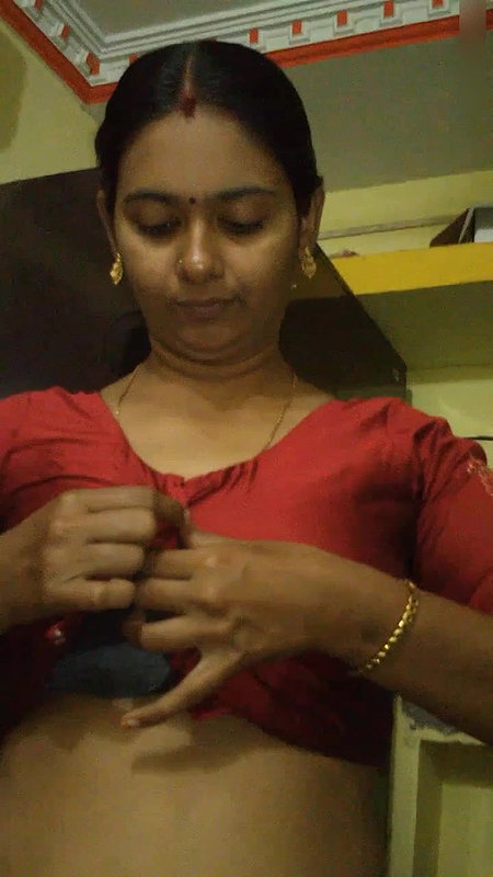 BEAUTIFUL TAMIL MARRIED AUNTY UNDRESS SAREE BIG BOOBS SEXY PUSSY & THICK ASS CAUGHT H2