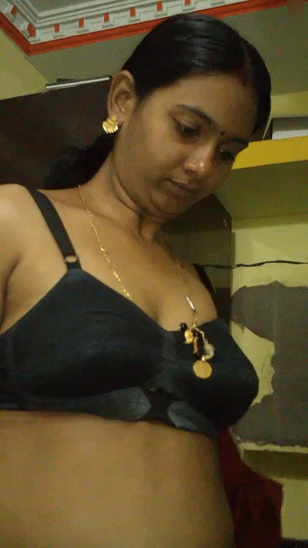 BEAUTIFUL TAMIL MARRIED AUNTY UNDRESS SAREE BIG BOOBS SEXY PUSSY & THICK ASS CAUGHT H2