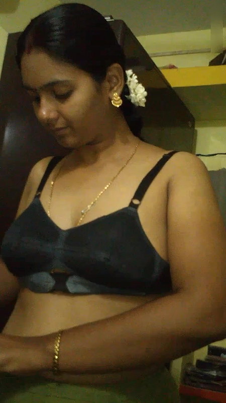 BEAUTIFUL TAMIL MARRIED AUNTY UNDRESS SAREE BIG BOOBS SEXY PUSSY & THICK ASS CAUGHT H2
