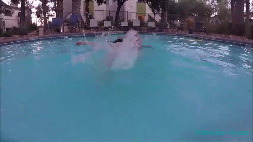 SSBBW Swimming