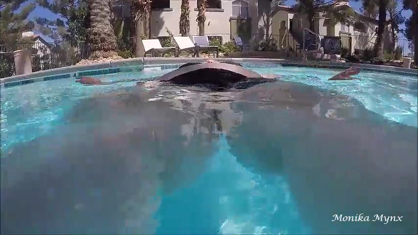 SSBBW Floating in Pool