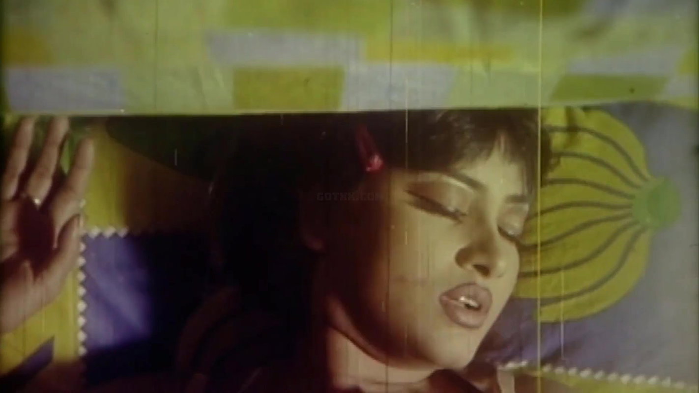 sohel and sucona  bangla movie hot bed scene