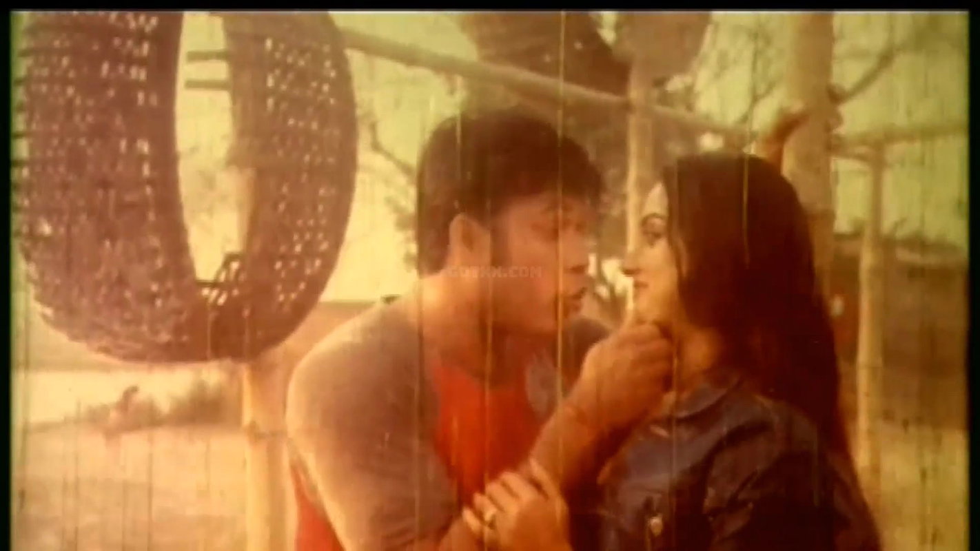 sohel and sucona  bangla movie hot bed scene