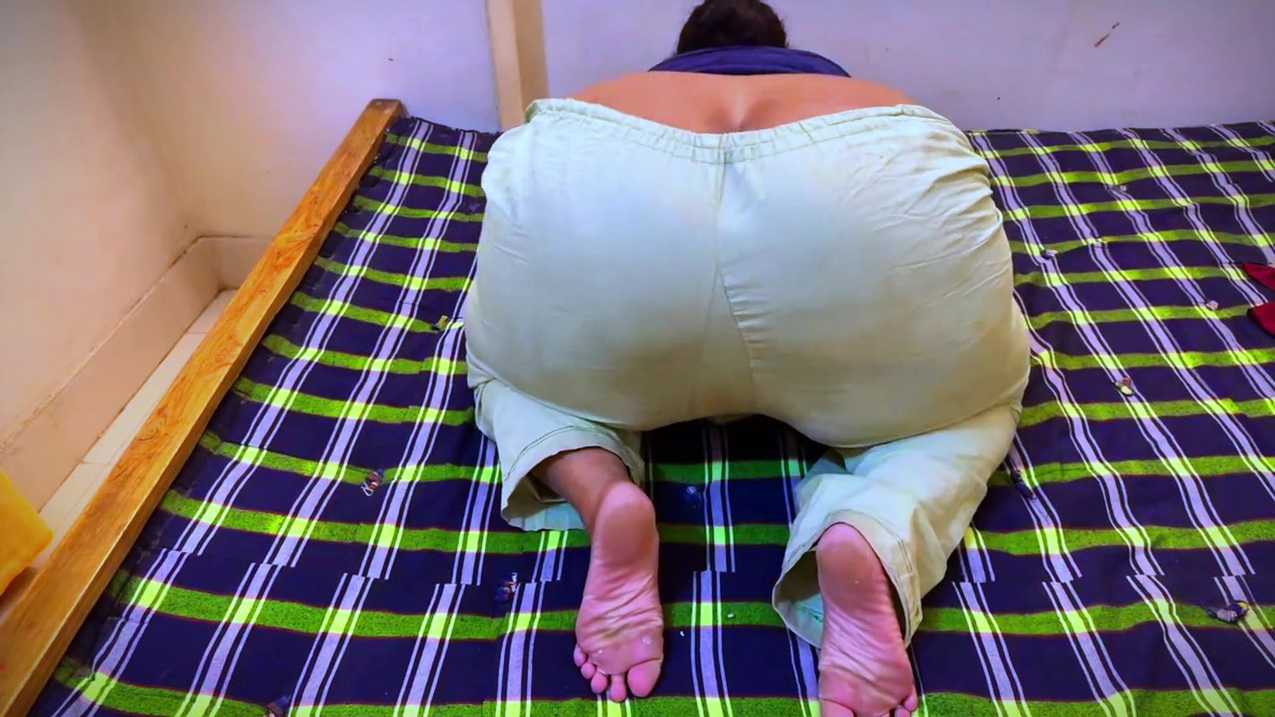 Collage Girl Start Live Show in hostel when she was horny