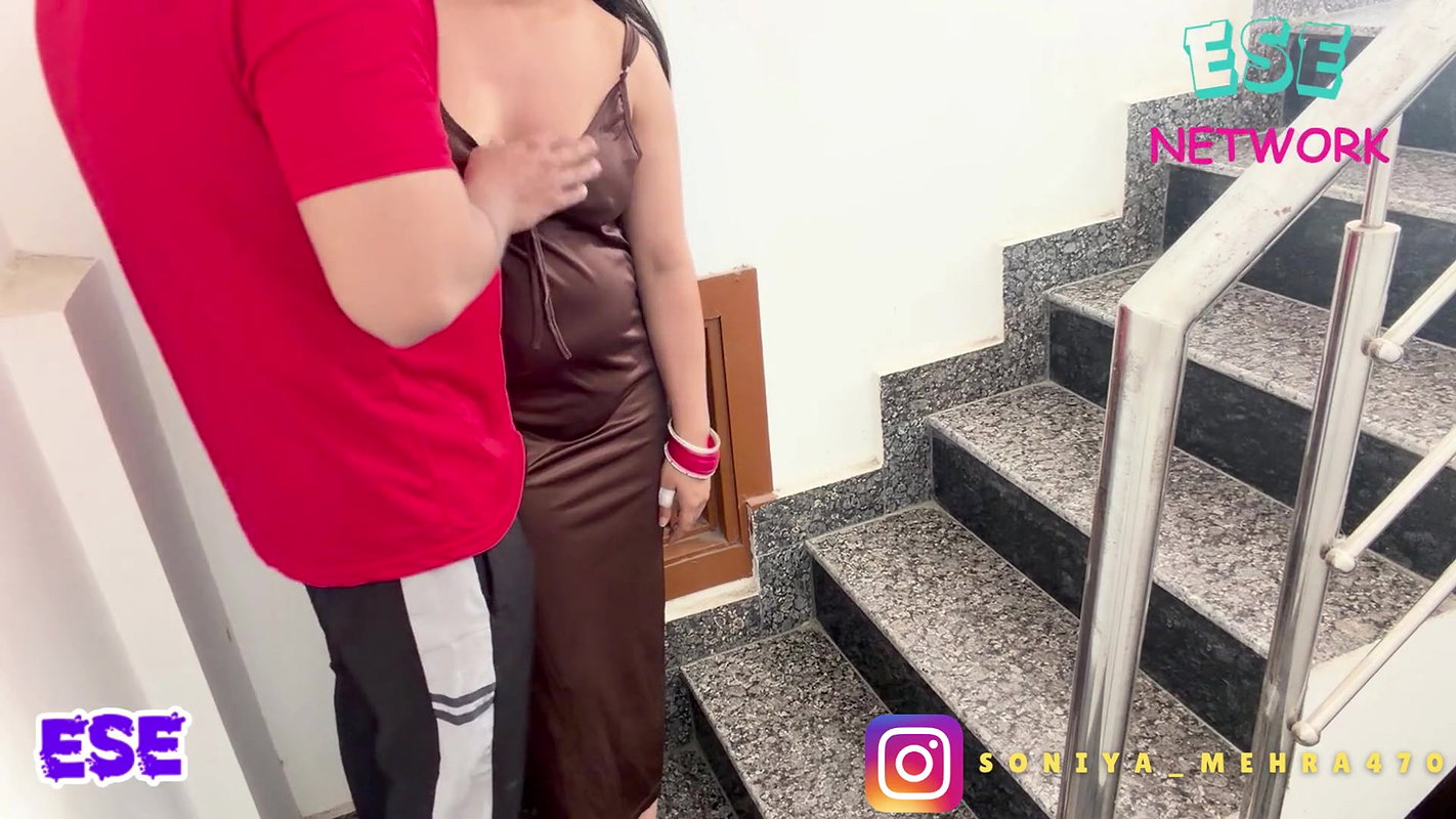 Alisha Want Her Pussy to Be Licked on Stairs