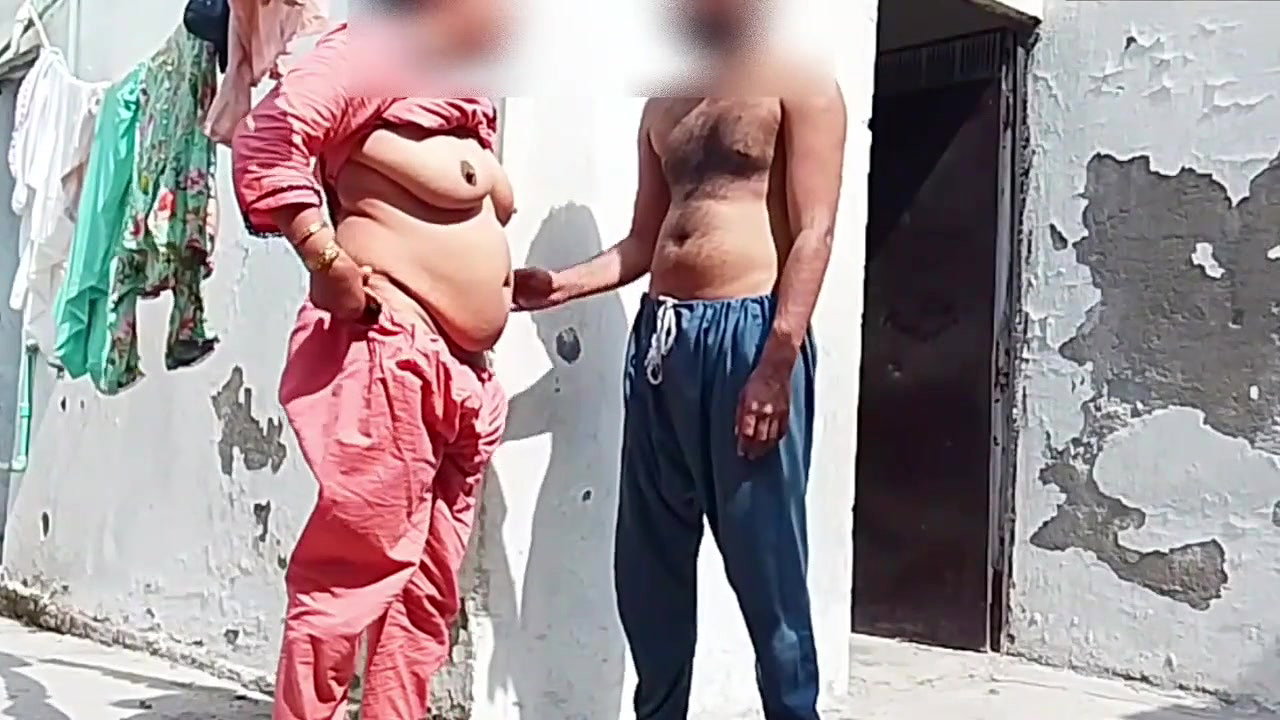Busty Desi Indian Bhabhi Sucking Cock and Get Fucked